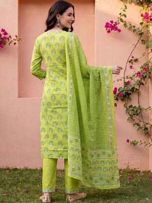 Women Ethnic Motifs Printed Regular Pure Cotton Kurta with Trousers & With Dupatta 4