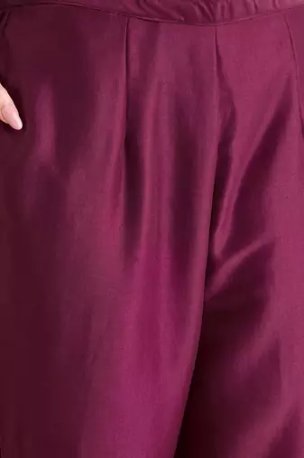 Women Floral Embroidered Regular Kurta with Trousers & With Dupatta