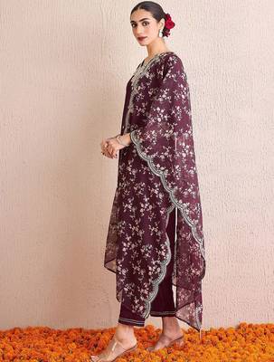 Women Floral Embroidered Regular Kurta with Trousers & With Dupatta 5
