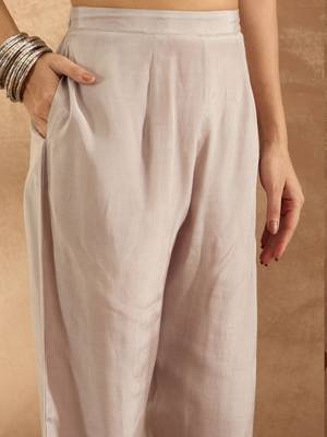 Women Ethnic Motifs Embroidered Regular Thread Work Kurta with Trousers 3