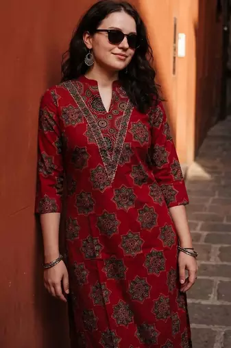 Women Ethnic Motifs Printed Regular Pure Cotton Kurta with Trousers