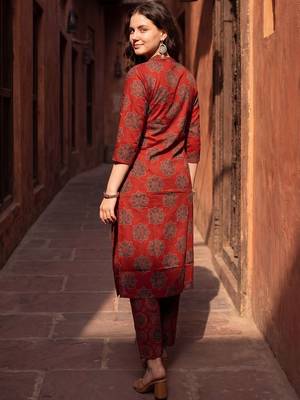 Women Ethnic Motifs Printed Regular Pure Cotton Kurta with Trousers 4