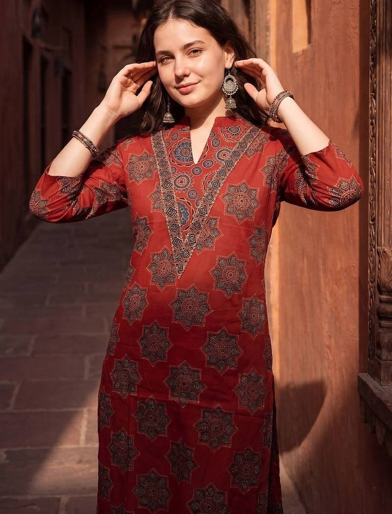 Women Ethnic Motifs Printed Regular Pure Cotton Kurta with Trousers