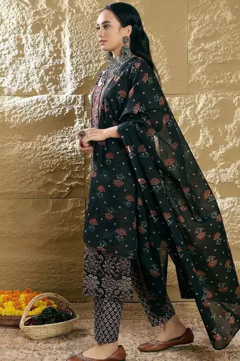 Women Floral Printed Regular Pure Cotton Kurta with Trousers & Dupatta