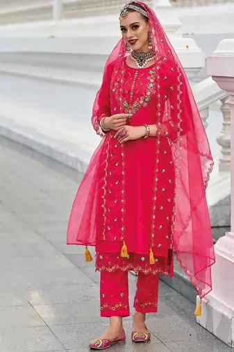 Magenta Floral Embroidered Beads & Stones Straight Kurta & Trousers With Dupatta
