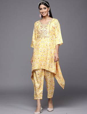 Ethnic Motifs Printed Thread Work Kaftan Kurta with Trouser 1