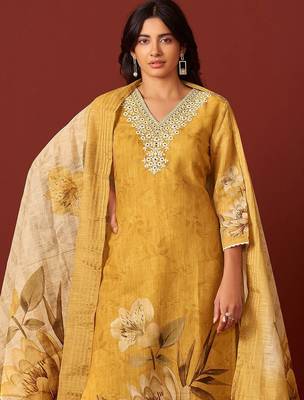 Women Floral Embroidered Cotton Kurta with Trousers & Dupatta 1