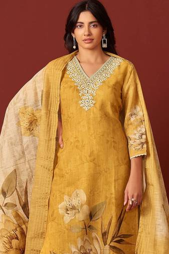 Women Floral Embroidered Cotton Kurta with Trousers & Dupatta