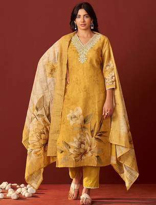 Women Floral Embroidered Cotton Kurta with Trousers & Dupatta 2