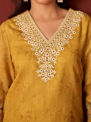 Women Floral Embroidered Cotton Kurta with Trousers & Dupatta 3