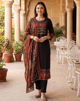 Women Ethnic Motifs Printed Regular Pure Cotton Kurta with Trousers & With Dupatta 1