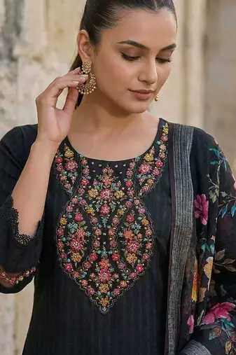 Women Floral Embroidered Regular Thread Work Pure Cotton Kurta with Trousers & With Dupatta