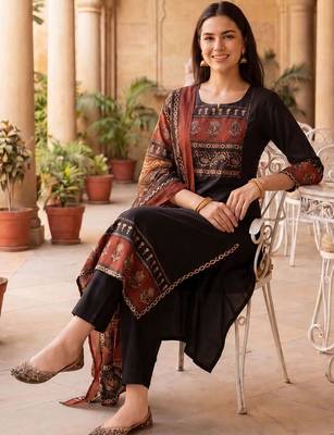 Women Ethnic Motifs Printed Regular Pure Cotton Kurta with Trousers & With Dupatta 5