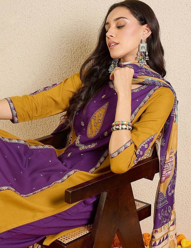 Women Ethnic Motifs Colourblocked Regular Thread Work Kurta with Patiala & With Dupatta