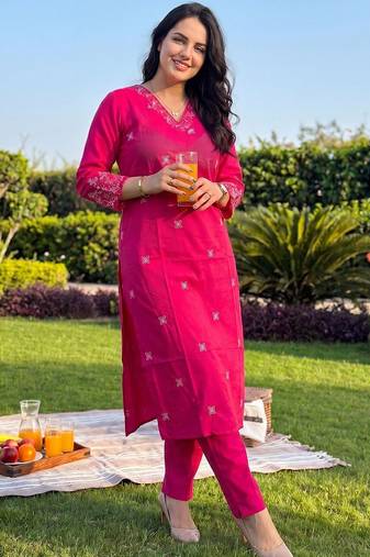 Women Ethnic Motifs Embroidered Regular Thread Work  Cotton Kurta with Trousers