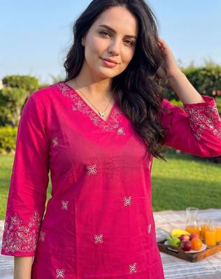 Women Ethnic Motifs Embroidered Regular Thread Work Pure Cotton Kurta with Trousers 2