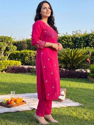 Women Ethnic Motifs Embroidered Regular Thread Work Pure Cotton Kurta with Trousers 3