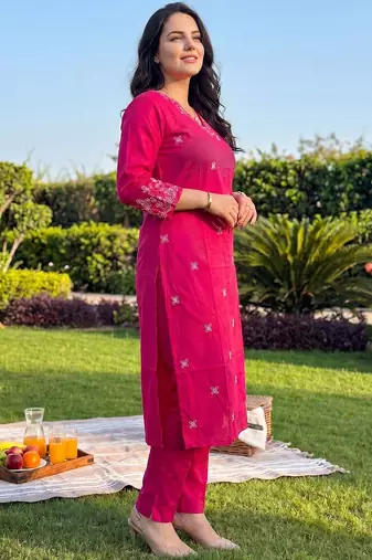Women Ethnic Motifs Embroidered Regular Thread Work  Cotton Kurta with Trousers