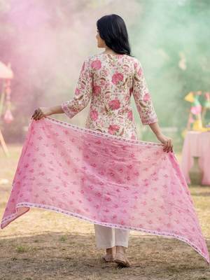Women Floral Printed Regular Pure Cotton Kurta with Trousers & With Dupatta 5