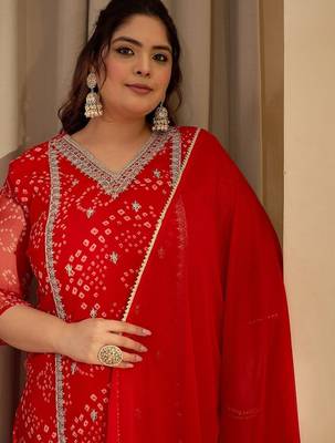 Plus Size Red Embroidered Straight Kurta Trousers With Dupatta Set 2
