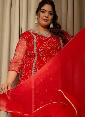 Plus Size Red Embroidered Straight Kurta Trousers With Dupatta Set 5