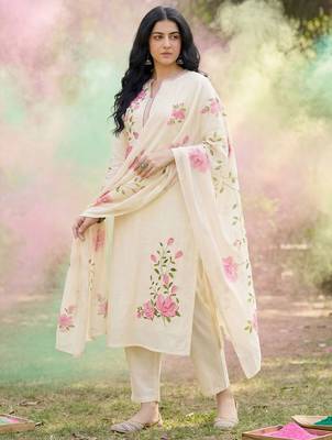 Floral Embroidered Notch Neck Straight Kurta with Trousers & Dupatta 1
