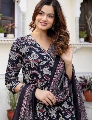 Women Floral Printed Angrakha Pure Cotton Kurta with Trousers & With Dupatta 2
