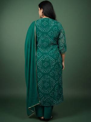 Plus Size Bandhani Printed Regular Kurta with Trousers & With Dupatta 3