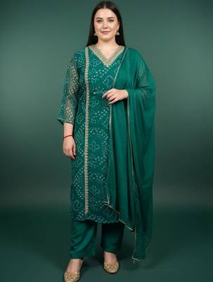 Plus Size Bandhani Printed Regular Kurta with Trousers & With Dupatta 5