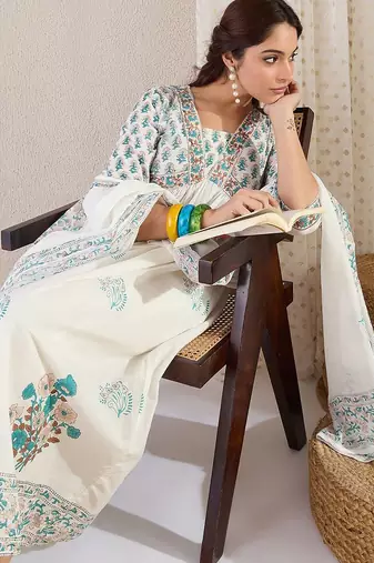 Floral Printed V Neck Empire A Line Pure Cotton Kurta With Trousers & Dupatta