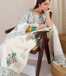 Floral Printed V Neck Empire A Line Pure Cotton Kurta With Trousers & Dupatta
