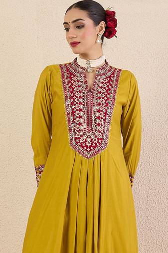 Women Solid Embroidered Kurta with Pyjama