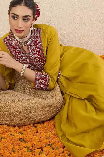 Women Solid Embroidered Kurta with Pyjama