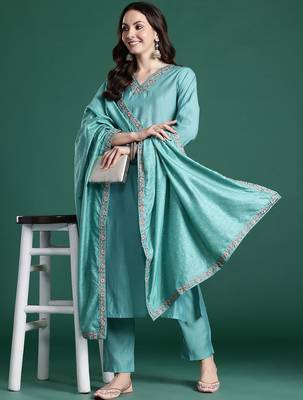 Floral Embroidered Thread Work Kurta with Trousers & With Dupatta 1