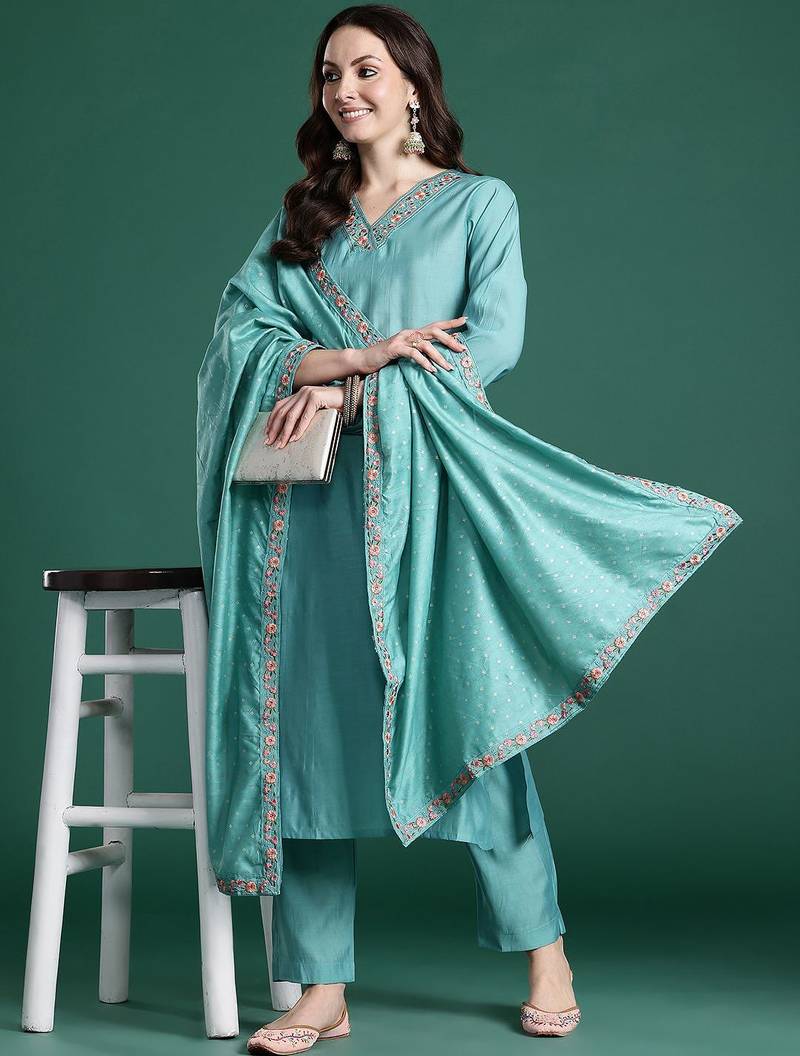 Floral Embroidered Thread Work Kurta with Trousers & With Dupatta