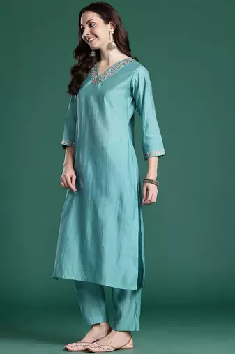 Floral Embroidered Thread Work Kurta with Trousers & With Dupatta