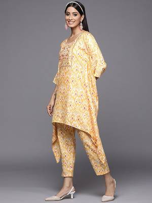 Women Yellow Ethnic Motifs Printed Sequinned Kurta with Trousers 5