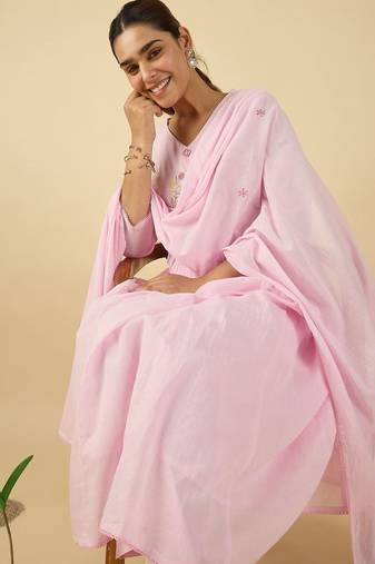 Women Embroidered Thread Work  Cotton Kurta with Trousers & With Dupatta