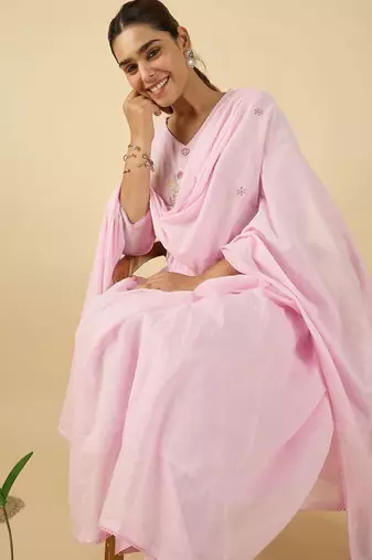 Women Embroidered Thread Work Pure Cotton Kurta with Trousers & With Dupatta