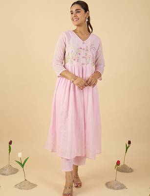 Women Embroidered Thread Work Pure Cotton Kurta with Trousers & With Dupatta 3