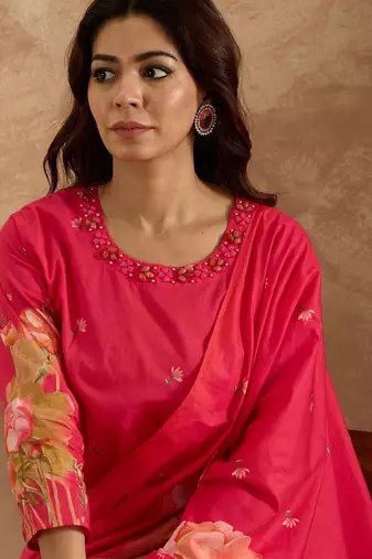 Women Floral Printed Regular  Cotton Kurta with Trousers & Dupatta