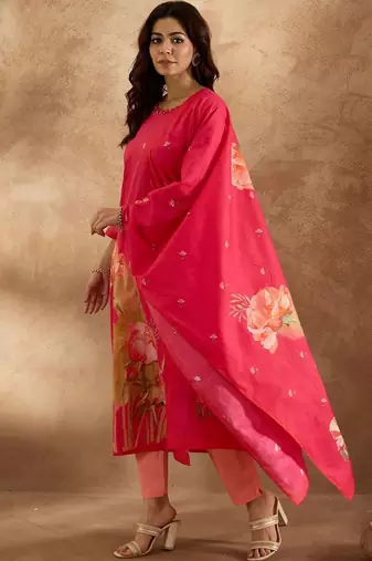 Women Floral Printed Regular  Cotton Kurta with Trousers & Dupatta