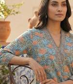 Women Floral Printed Regular Thread Work Pure Cotton Kurta with Trousers