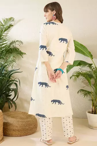 Embroidered Round Neck Three-Quarter Sleeves Pure Cotton Tunic And Trousers