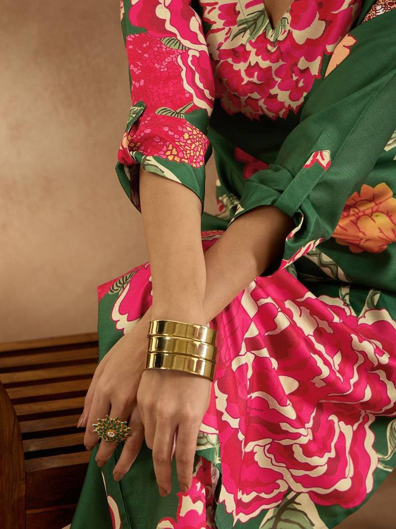Women Floral Printed Regular Kurta with Trousers
