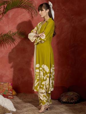 Women Floral Printed Regular Thread Work Kurta with Palazzos 5
