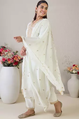 Women Paisley Embroidered Regular Kurta with Trousers & With Dupatta
