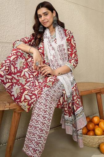 Floral Printed V-Neck  Cotton Straight Kurta With Trousers And Dupatta