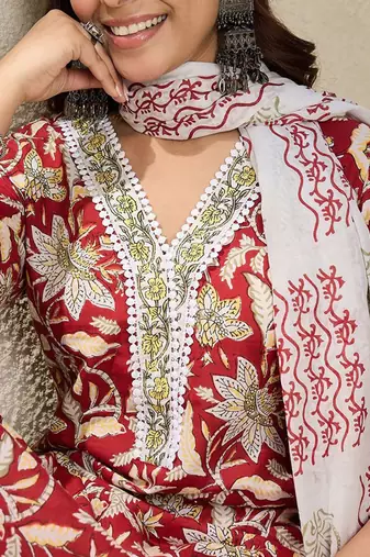 Floral Printed V-Neck Pure Cotton Straight Kurta With Trousers And Dupatta