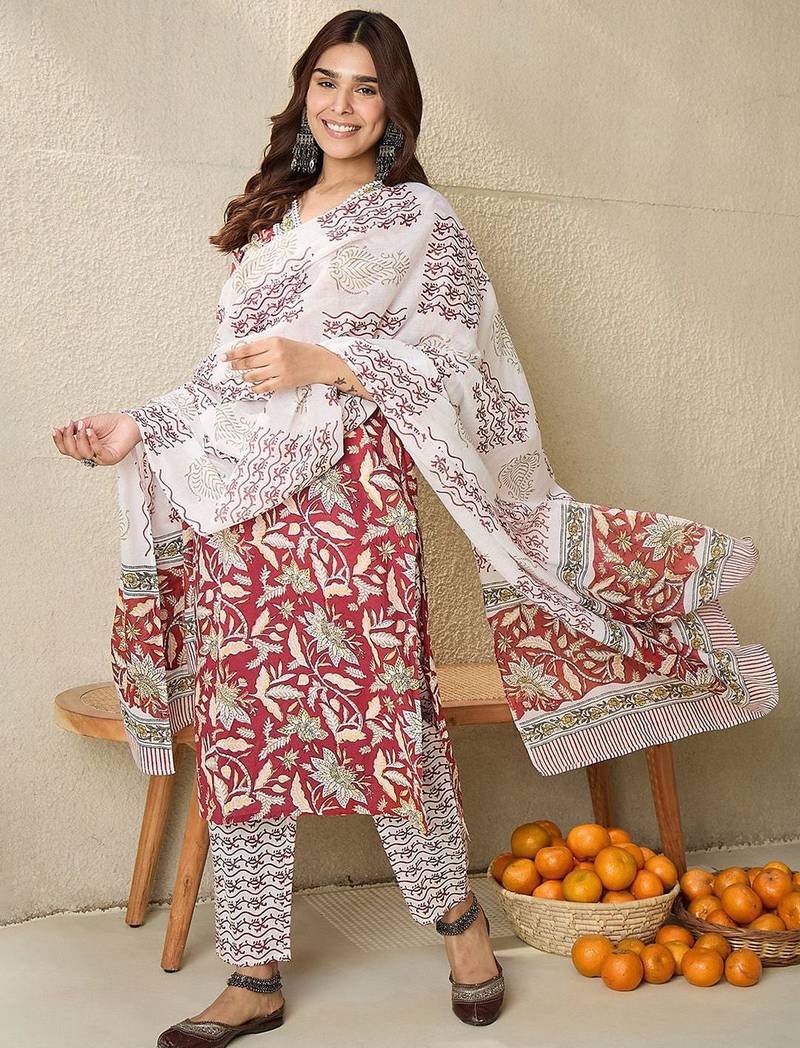 Floral Printed V-Neck Pure Cotton Straight Kurta With Trousers And Dupatta